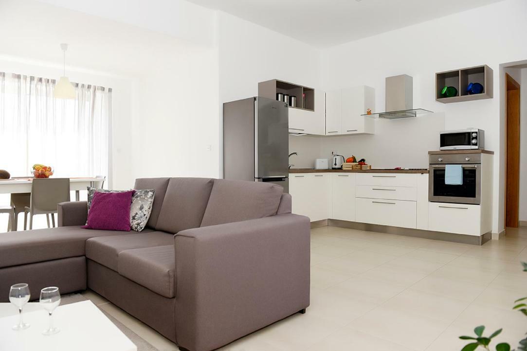 13 Village Apartments Mellieħa Exteriör bild